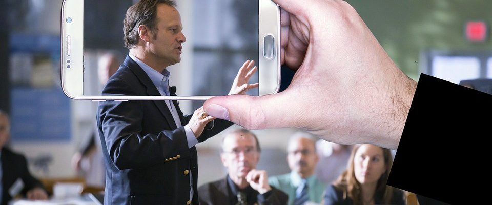 Jak prezentovat na veřejnosti a neotrávit tím posluchače