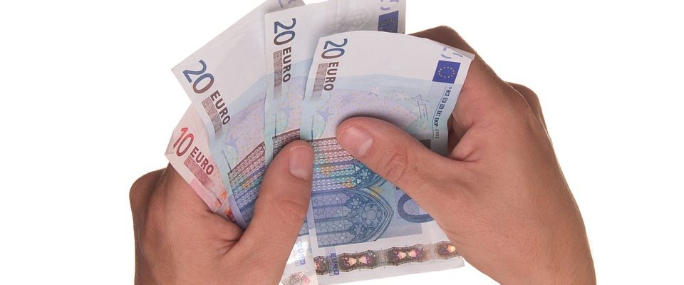 Bankovní a nebankovní půjčky. Jaké jsou zásadní rozdíly?